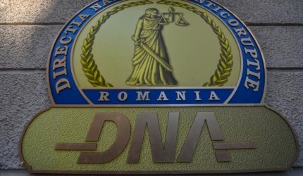 Dinu-Octavian Nicolescu, fost director în Ministerul Mediului, trimis în judecată pentru trafic de influență. A cerut mită 1 milion de lei