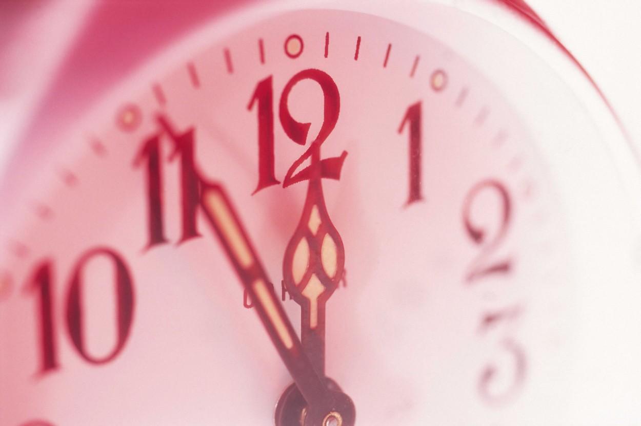 Trecem la ora de iarnă 2023. Cum se dau ceasurile în noaptea de 28 spre 29 octombrie