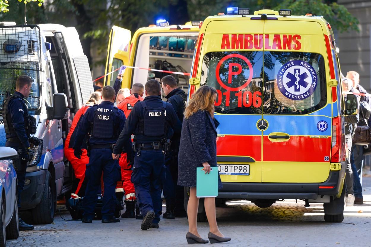 Băieţel de 5 ani, înjunghiat moartal de un bărbat pe o stradă din Polonia, sub privirile colegilor săi. Se aflau într-o excursie cu grădiniţa