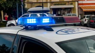Poliţia, chemată de urgenţă la o şcoală din Braşov după ce un copil din clasa pregătitoare şi-a terorizat colegii