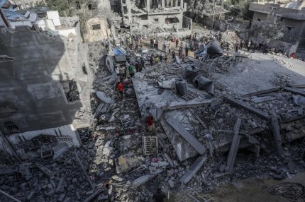 Ministerul Sănătăţii din Gaza, condus de Hamas, susţine că 436 de oameni au fost ucişi doar în ultimele 24 de ore. Bilanţul victimelor ajunge la 5.000