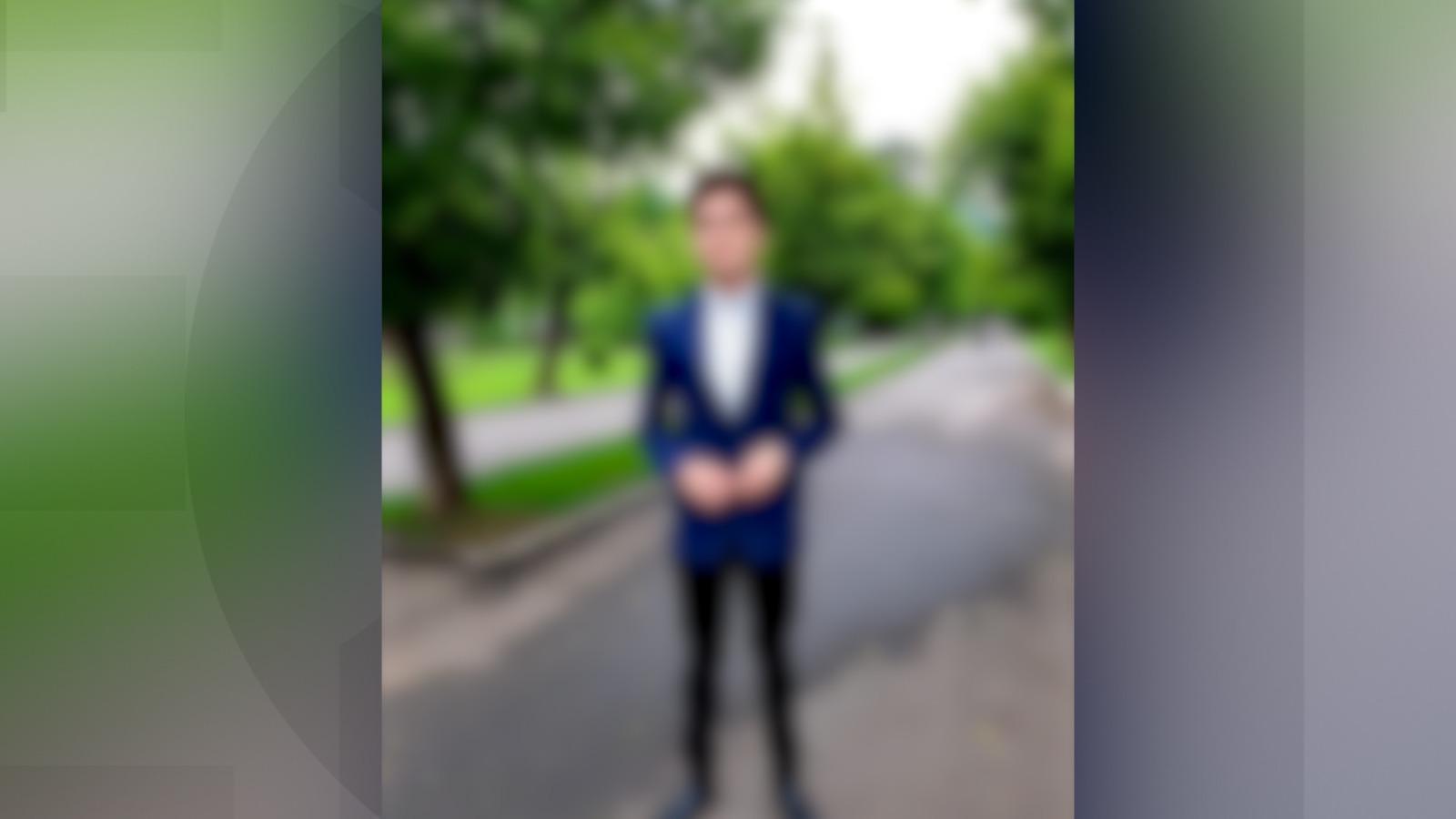 Profesorul care i-a cerut unei eleve de 11 ani să se întâlnească, cercetat pentru racolarea unui minor în scopuri sexuale. Tânărul nu a fost reţinut