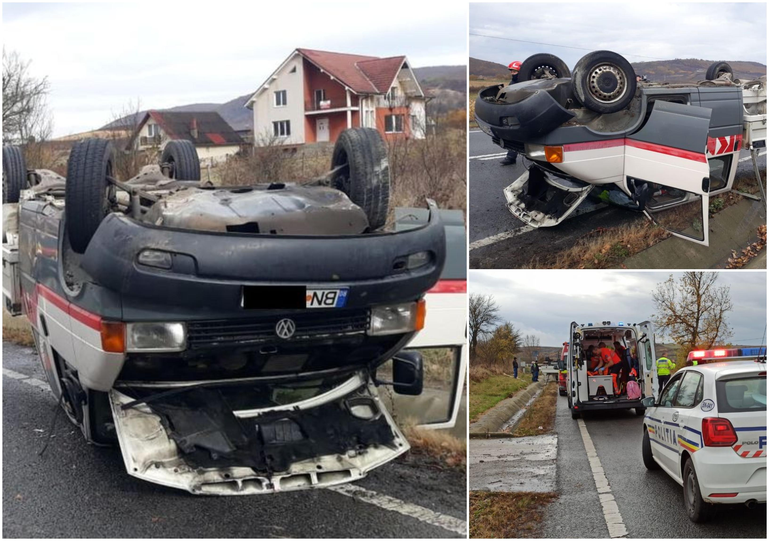 Trei copii răniţi, după ce o camionetă s-a răsturnat pe mijlocul şoselei şi i-a acroşat, pe DN15A în Bistriţa. Şoferul este inconştient