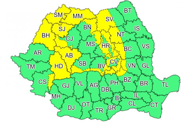 28 de judeţe intră sub două coduri galbene de vânt puternic, până sâmbătă. Rafalele vor depăşi 50 km/oră