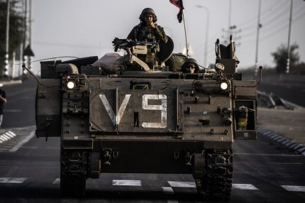 Israelul începe operaţiunea terestră în Fâşia Gaza