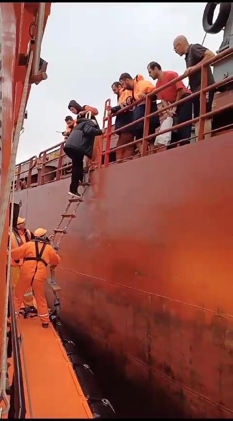 Marinar salvat în rada Sulina, după ce a acuzat dureri în piept. O ambarcaţiune a intervenit de urgenţă