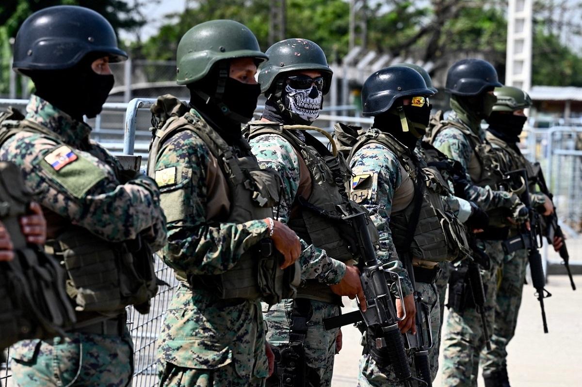 Forţele armate au fost obligate să intervină în închisoarea din Ecuador