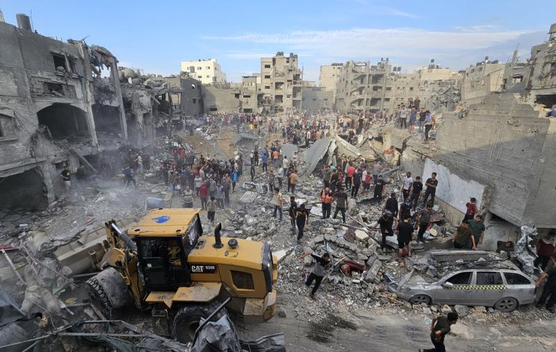 Zi neagră pentru Armata Israelului: 12 soldaţi ucişi într-o singură zi. Cum justifică IDF bombardarea celei mai mari tabere de refugiaţi din Gaza