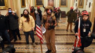 "Șamanul QAnon", celebru după asaltul asupra Capitoliului, vrea să fie ales în Congresul SUA