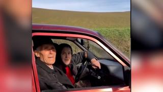 O bunică din Cluj a reuşit să ia permisul la 68 de ani. Ce a făcut-o să înveţe să conducă: "Îs șoferiță de vreo trei-patru ani"