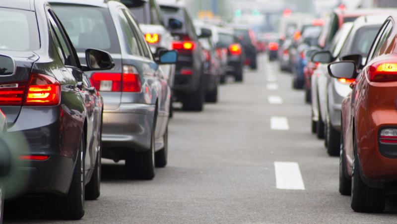 Bărbat şi femeie, reţinuţi pentru trafic internaţional de maşini de lux, furate din alte ţări. Prejudiciul se ridică la 400.000 de euro