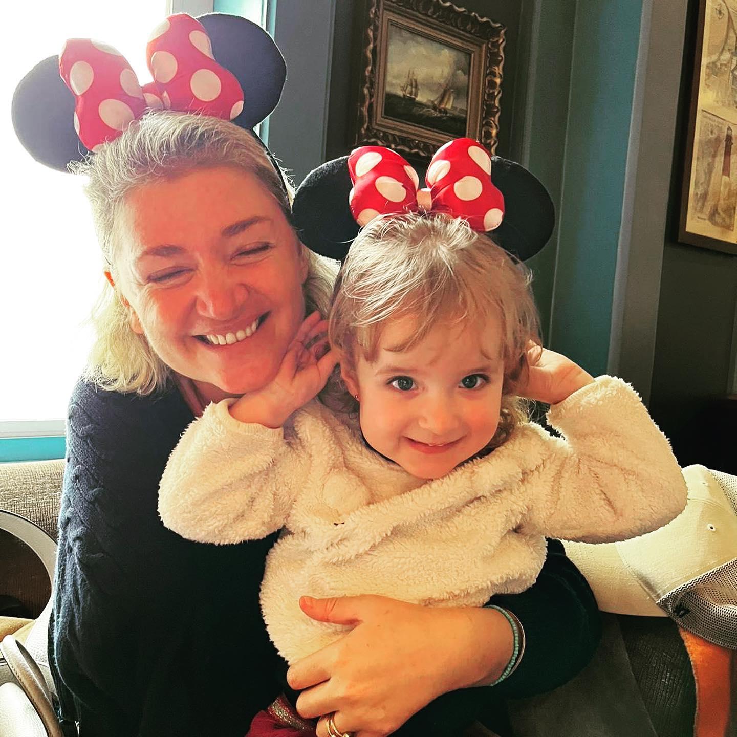 Și-a pierdut mâna și piciorul, după ce a fost lovită de două trenuri, în stația de metrou din UK