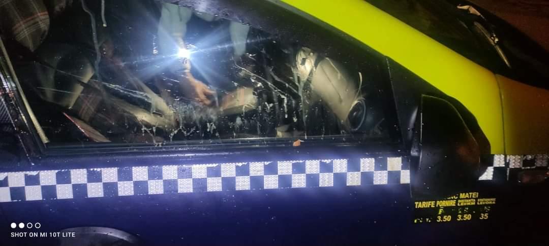 Cinci adolescenţi, sancţionaţi după ce au aruncat cu ouă în maşinile de pe şosea "ca să se distreze", în Târgu Jiu