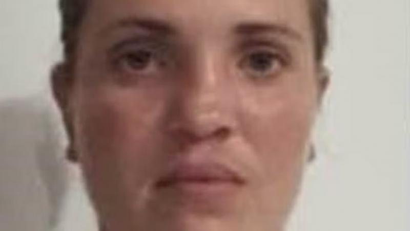 O româncă de 28 de ani a furat o casetă de bijuterii din hotelul din Londra în care lucra şi s-a făcut nevăzută. Valoarea pagubei e uriaşă