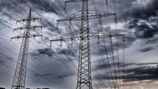 Tarifele de distribuţie a energiei electrice ar putea creşte de la 1 ianuarie 2024 cu 6%. Ce înseamnă asta pentru facturile românilor