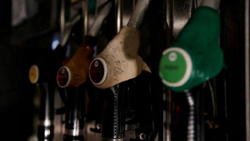 Care sunt preţurile la carburanţi astăzi, 27 noiembrie 2023. Sunt asemănătoare precum cele de la sfârşitul săptămânii trecute