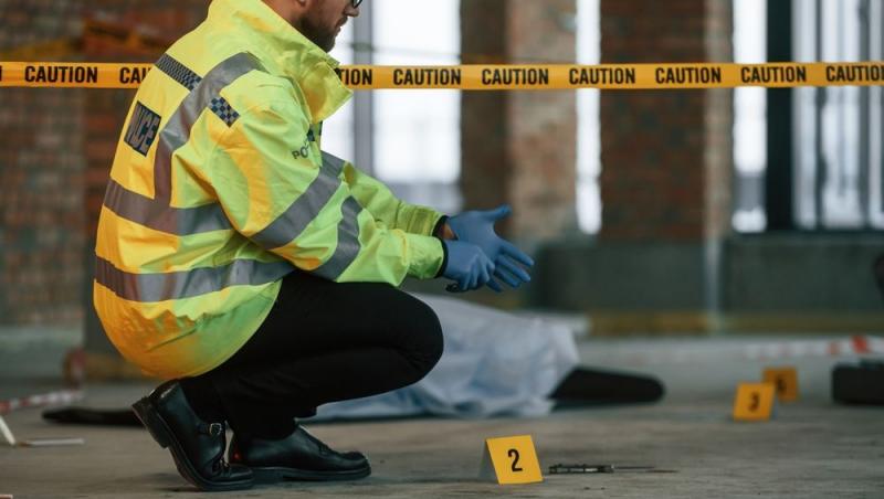 O mamă şi fiicele ei gemene de 7 ani, găsite moarte în casa lor. Alerta a fost dată de directorul şcolii unde învăţau copilele pentru că au lipsit de la cursuri, în Franţa