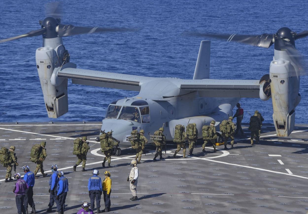 Un avion militar american Osprey s-a prăbușit în largul Japoniei