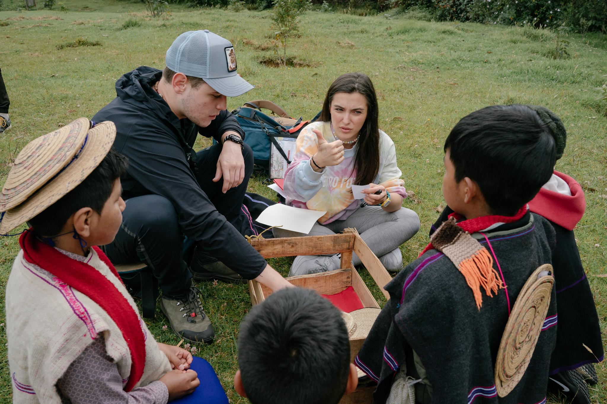 America Express, lider de audiență. Presiune uriașă la finalul cursei pentru imunitate: un eveniment neprevăzut dă peste cap planurile echipelor