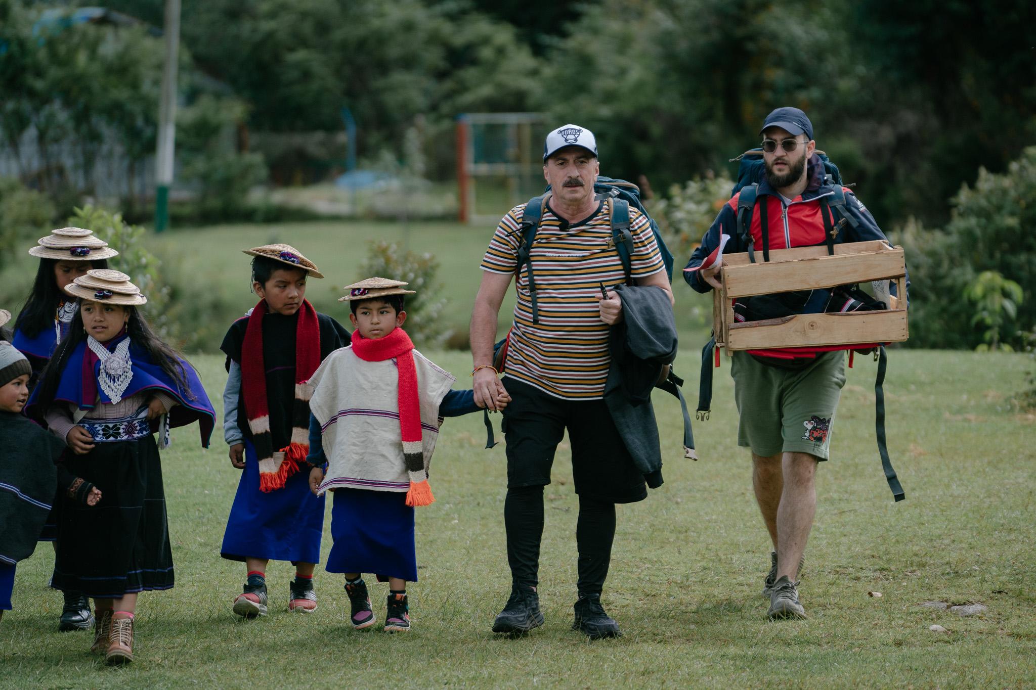 America Express, lider de audiență. Presiune uriașă la finalul cursei pentru imunitate: un eveniment neprevăzut dă peste cap planurile echipelor