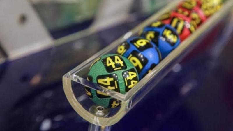 LOTO 6/49 - duminică 3 decembrie 2023. Rezultate la tragerile loto speciale de Moş Nicolae