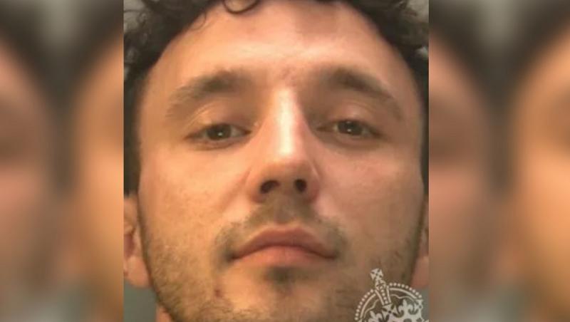 Și-a ucis mama pentru că a refuzat să-i facă un sendviș cu șuncă. Tânărul din UK o bătea de ani de zile pe cea care i-a dat viață: "Nu a încetat să-l iubească"