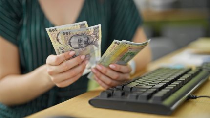 Bâlba ministerului Finanţelor cu salariile profesorilor. A pus iniţial o creştere de 8% din ianuarie, faţă de 13%