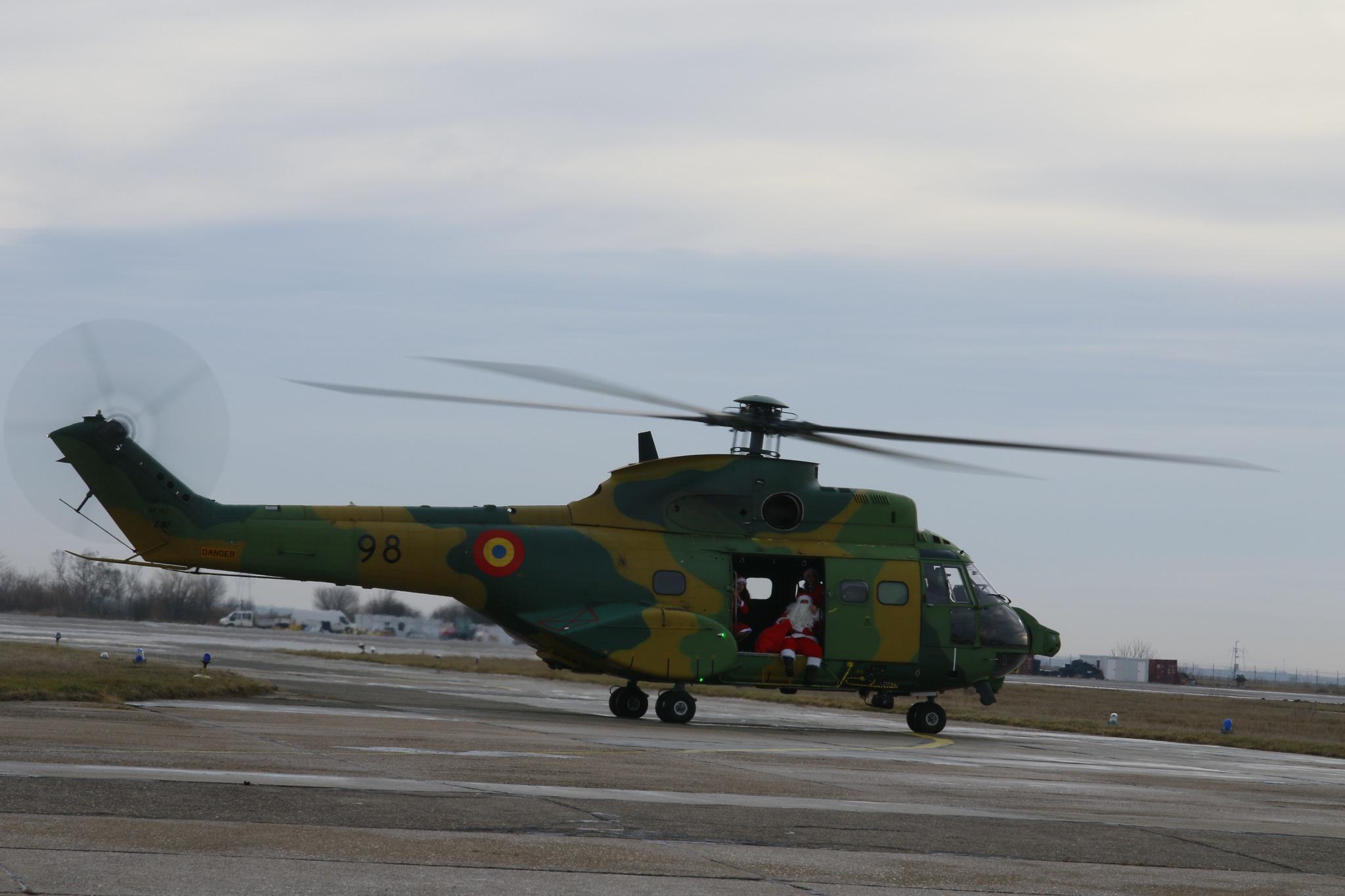 Moș Crăciun la Baza 57 Aeriană Mihail Kogălniceanu