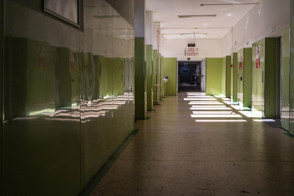 Caz şocant în Olt. O bătrână de 81 de ani a murit după ce a rămas blocată în liftul Spitalului Județean Slatina