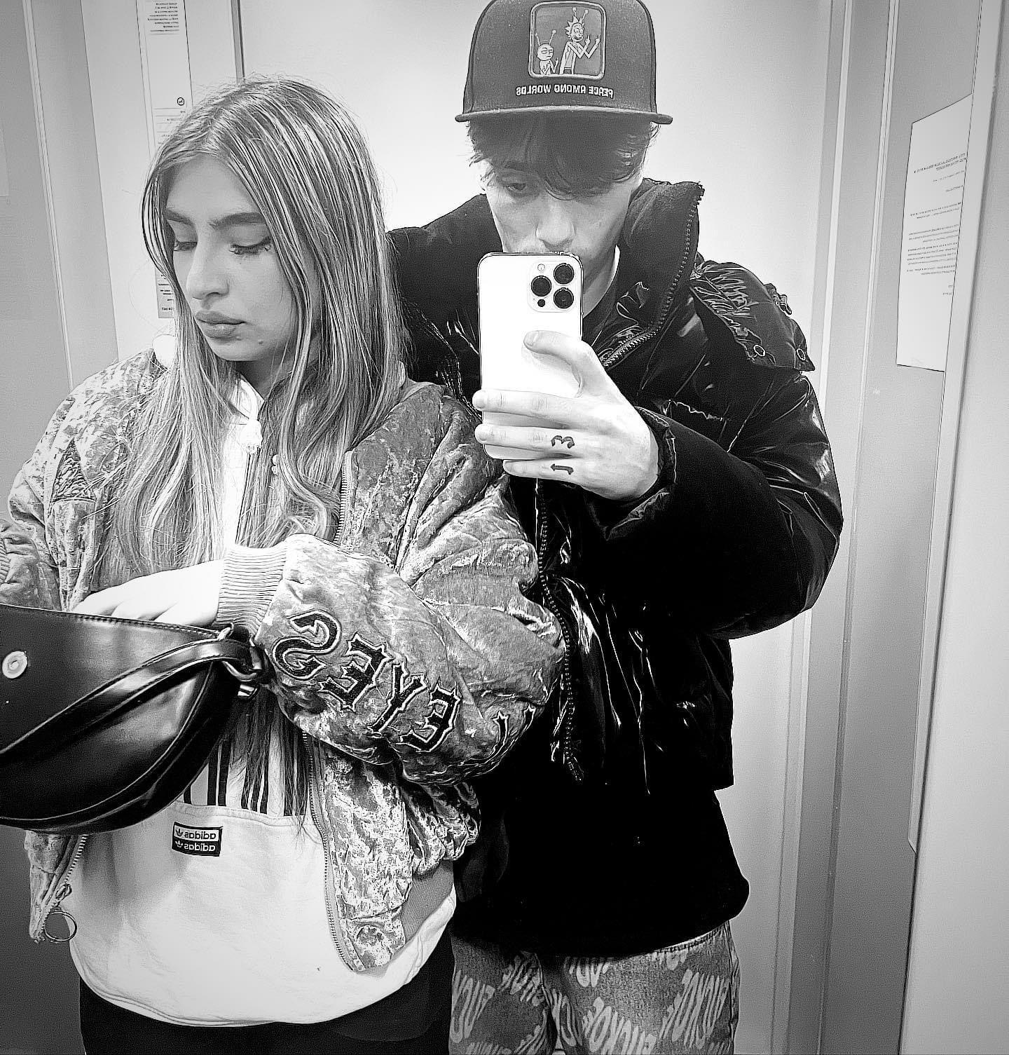 Yakki a primit un ordin de restricţie după ce a bătut-o pe iubita lui. A spart cu picioarele uşa vecinei unde se ascundea fata