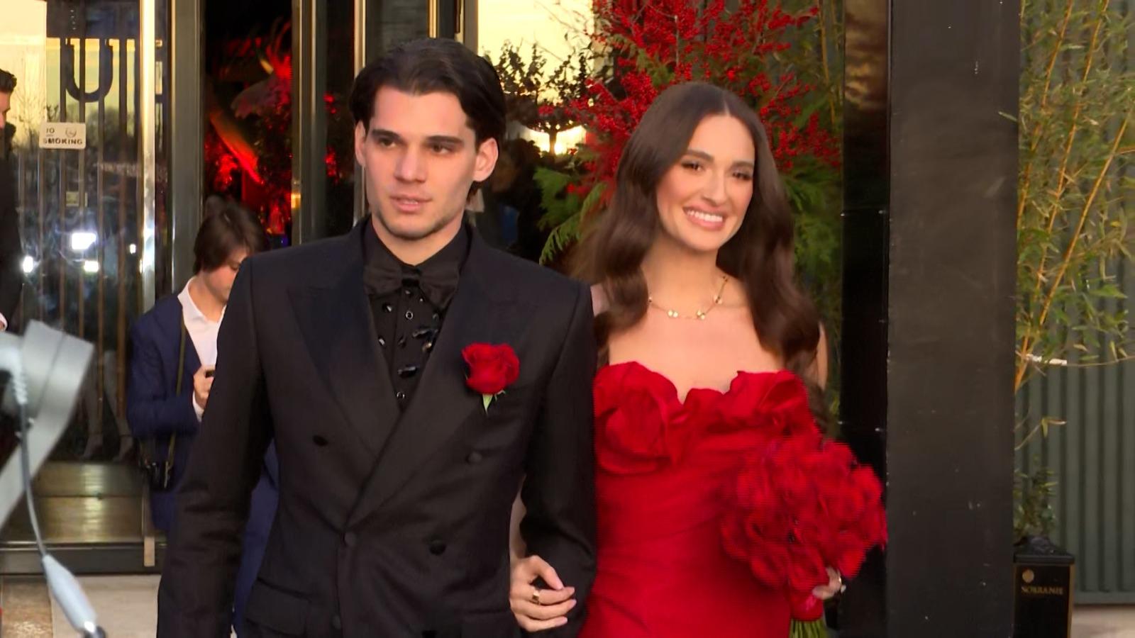 Cine este Elena Tănase, tânăra care i-a devenit soţie lui Ianis Hagi. La ceremonie a purtat o rochie roşie de 10.000 €