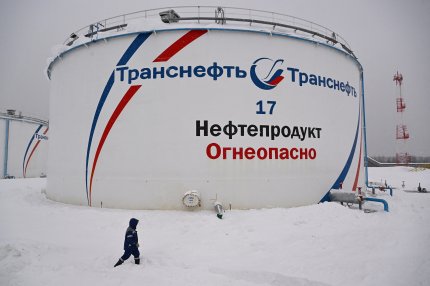 Rusia exportă aproape tot petrolul în China şi India. A încasat 88 de miliarde de euro din ţiţei şi gaze, cât înainte de sancţiuni