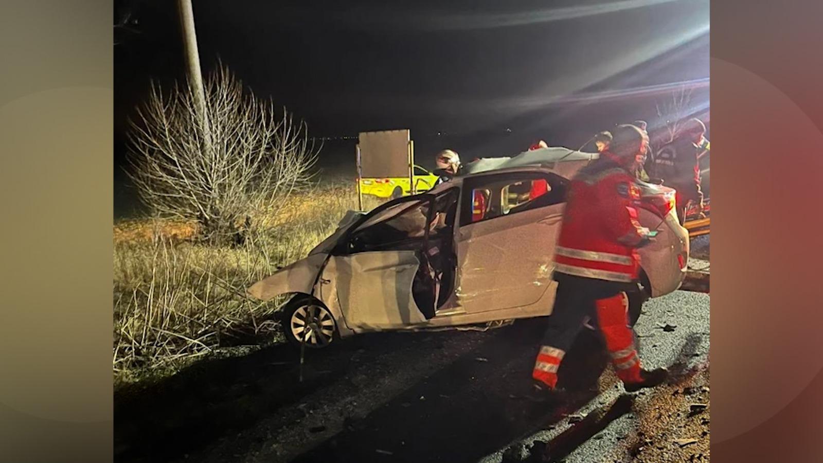 Filmul accidentului cumplit din Ialomiţa. Şoferul 22 de ani şi alte 2 persoane au murit pe loc, după ce o maşină s-a izbit frontal cu un TIR