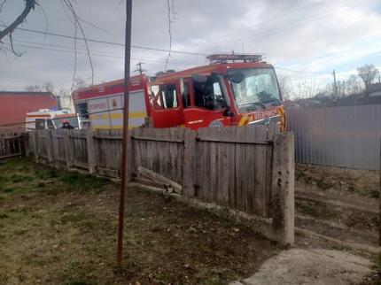 O bătrână din Suceava a fost găsită moartă în casă, după ce locuinţa sa a luat foc