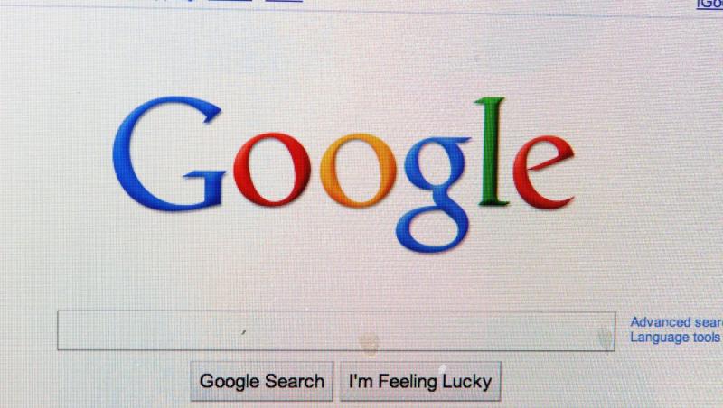Căutarea pe Google care îţi poate crea probleme. Hackerii o folosesc pentru a-ţi fura datele bancare