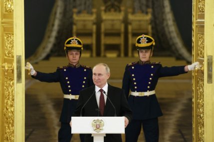 Putin merge miercuri în Emiratele Arabe Unite şi în Arabia Saudită. Ce vrea să obţină de la liderii arabi