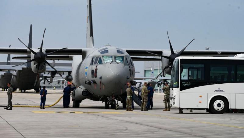 30 de persoane, cetăţeni români şi familiile acestora, evacuate din Fâşia Gaza, au ajuns în România