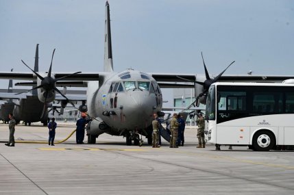 30 de persoane, cetăţeni români şi familiile acestora, evacuate din Fâşia Gaza, au ajuns în România