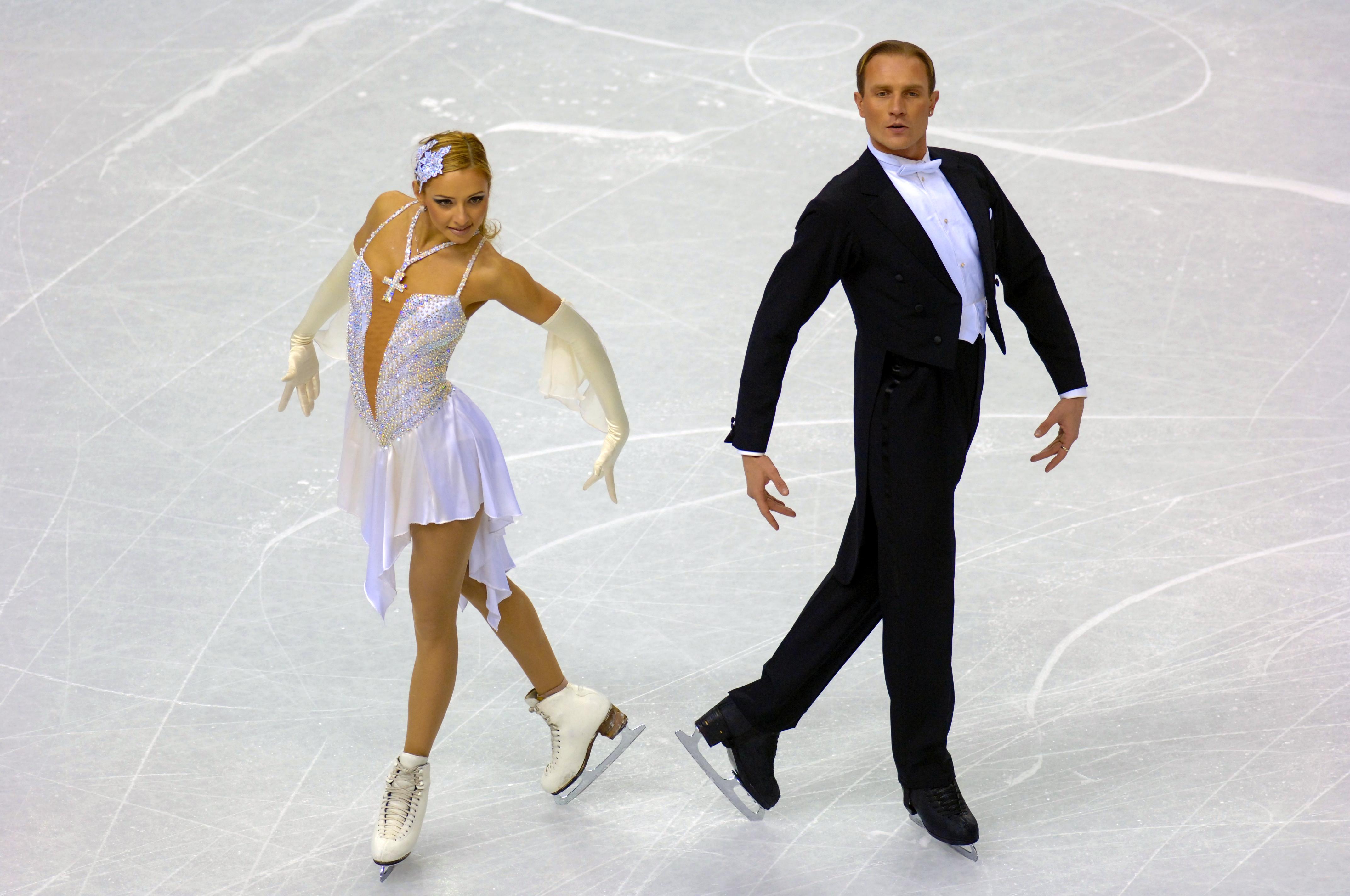 Roman Kostomarov şi Tatiana Navka, campioni olimpici în 2006, la Torino