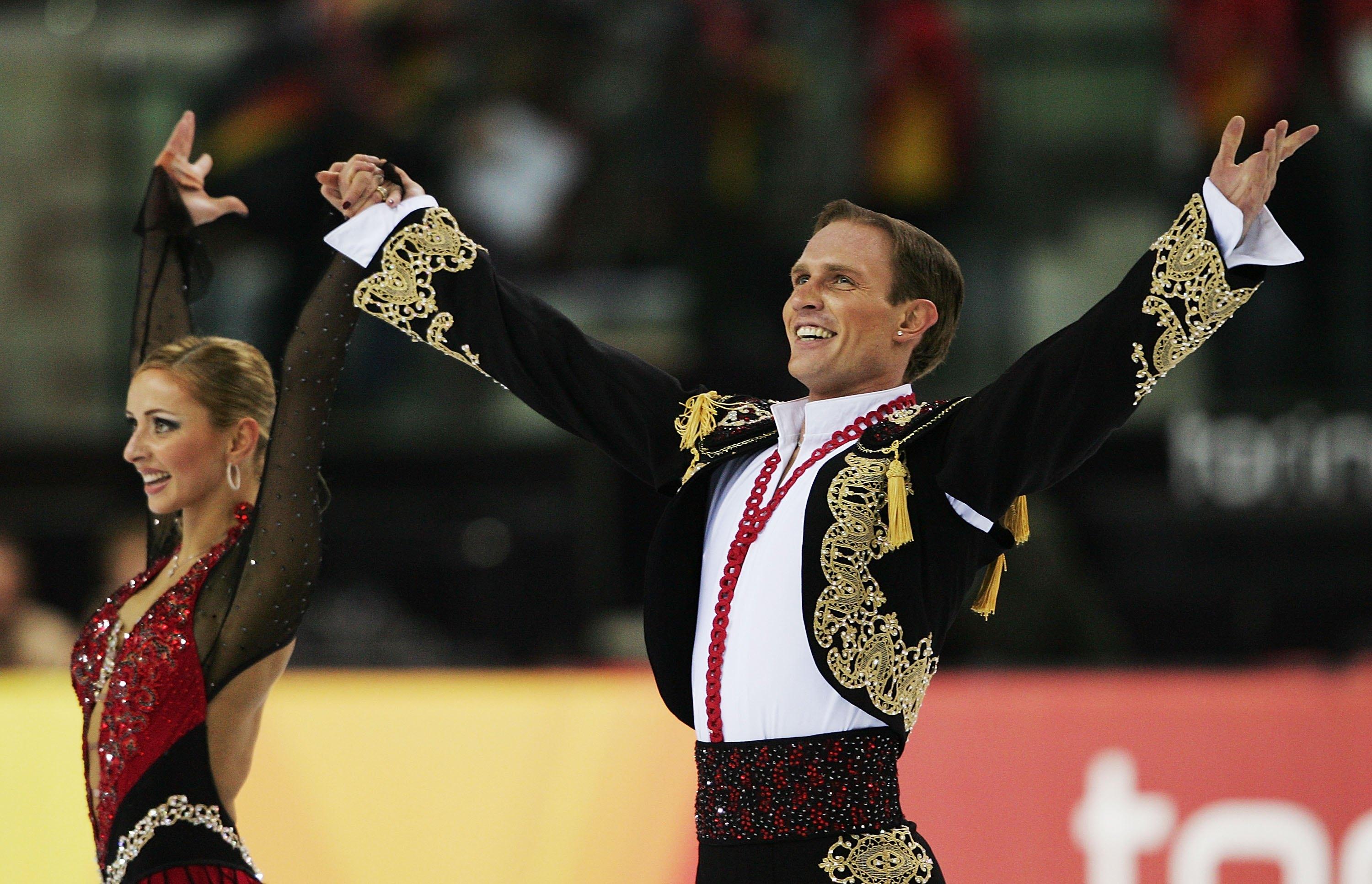 Roman Kostomarov şi Tatiana Navka, campioni olimpici în 2006, la Torino