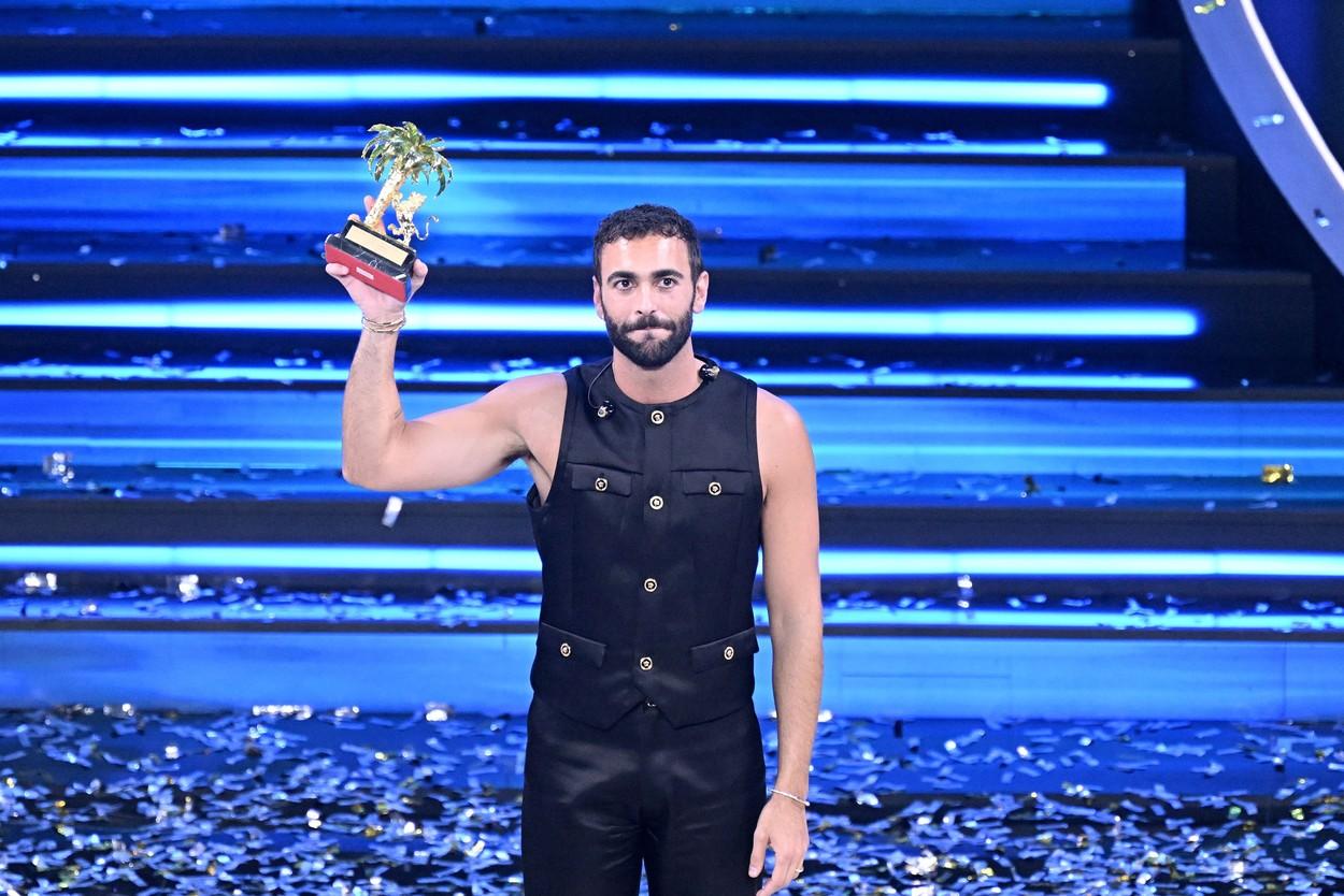 Spectacol pe scena festivalului de la Sanremo. Cine este Marco Mengoni, reprezentantul Italiei la Eurovision