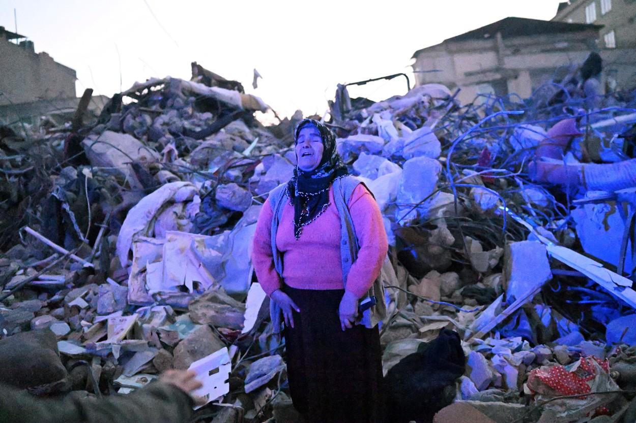 Cutremure în Turcia și Siria: bilanţul morţilor e în creştere
