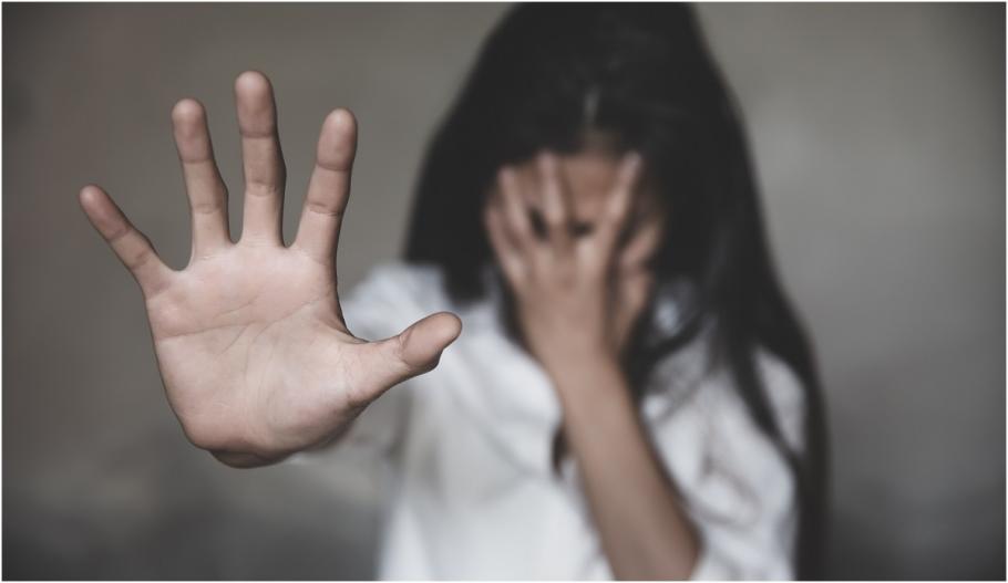 Cinci persoane, trimise în judecată de DIICOT pentru viol, pornografie infantilă şi proxenetism Chinurile la care au fost supuse victimele minore