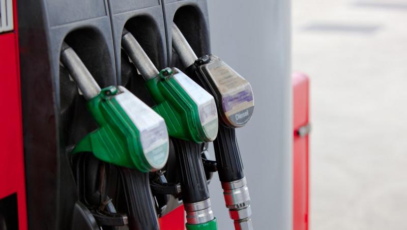 Cât costă benzina şi motorina astăzi, 16 februarie 2023. Preţul la benzină standard, în continuă creştere