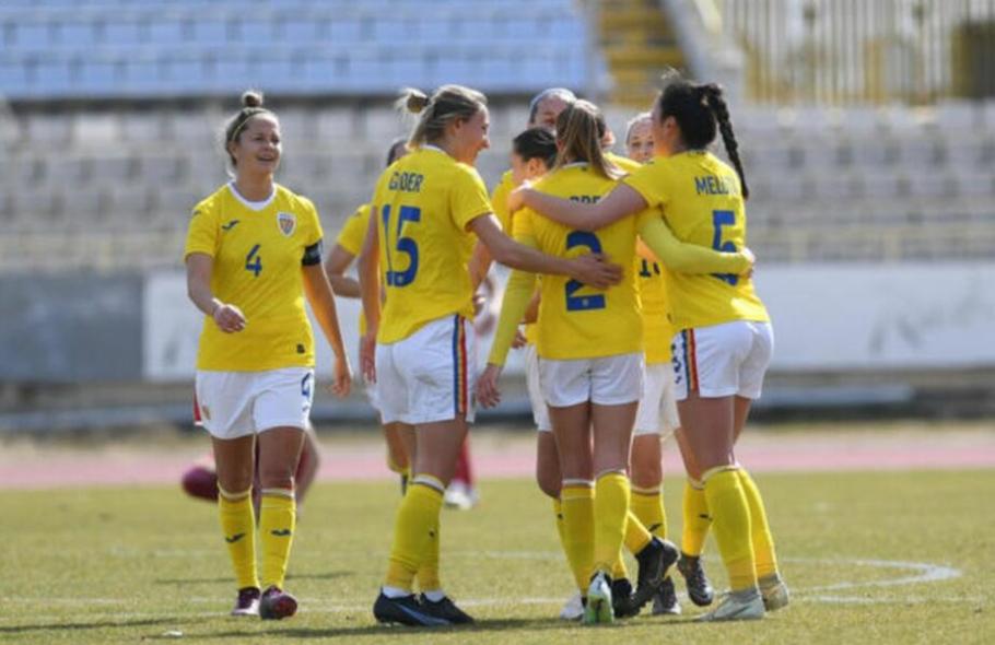 Gol spectaculos al României, de la jumătatea terenului, în meciul contra Ungariei. Gafă uriaşă a portarului maghiar Gol spectaculos al României, de la jumătatea terenului, în meciul contra Ungariei. Gafă uriaşă a portarului maghiar