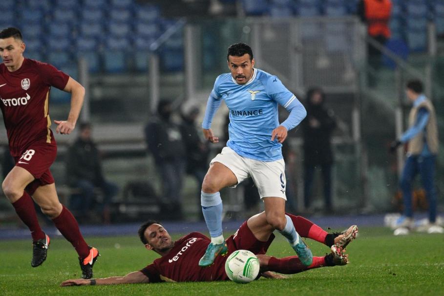 Lazio - CFR Cluj 1-0, în turul play-off-ului Conference League. Echipa lui Dan Petrescu a jucat în superioritate numerică din minutul 15 Lazio - CFR Cluj 1-0, în turul play-off-ului Conference League. Echipa lui Dan Petrescu a jucat în superioritate numerică din minutul 15