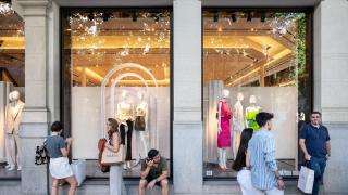 Zara îi va taxa pe clienţii care returnează produsele comandate online, în Spania