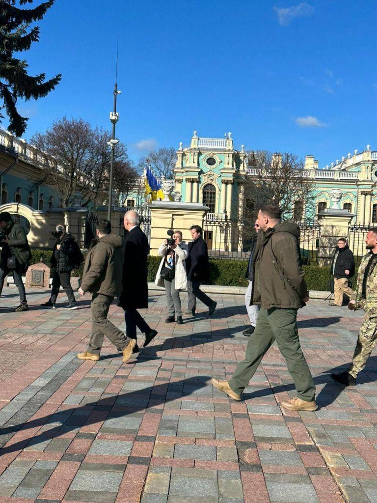 Joe Biden este în Ucraina. Vizita sa la Kiev a fost ţinută secret până în ultima clipă. Alertă aeriană în toată ţara