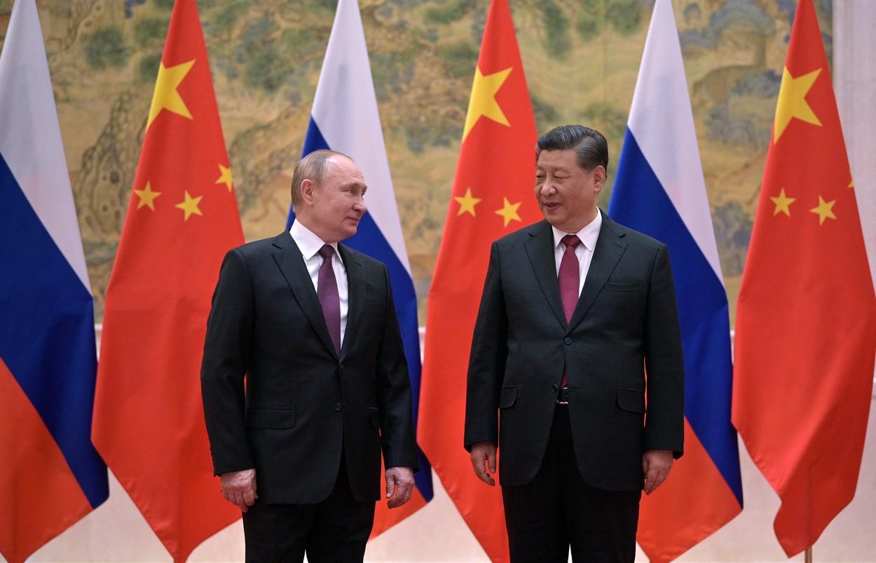 Xi Jinping se va întâlni cu Putin în Rusia. China transmite că legăturile cu Moscova sunt "solide ca o stâncă". Beijingul și-a trimis diplomatul de top la Kremlin