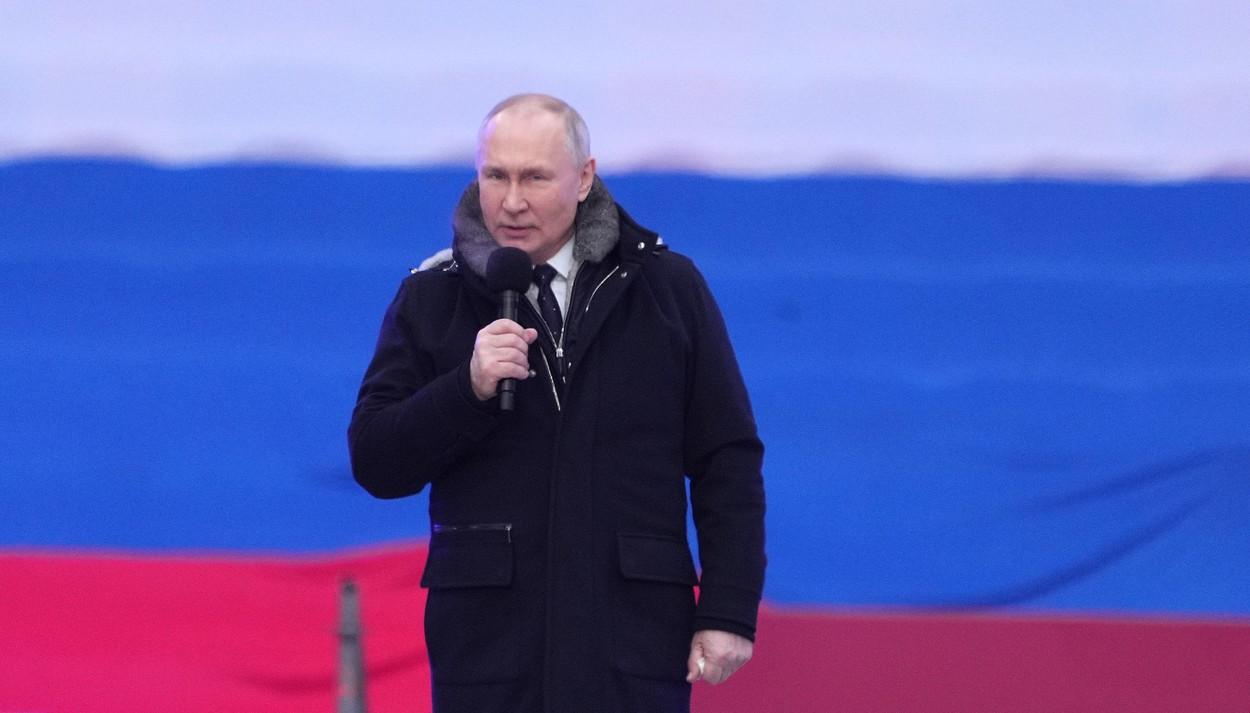 LIVE VIDEO Miting cu zeci de mii de ruşi şi concert militar la Moscova. Putin, păzit cu sisteme Panțir pe stadionul Lujniki
